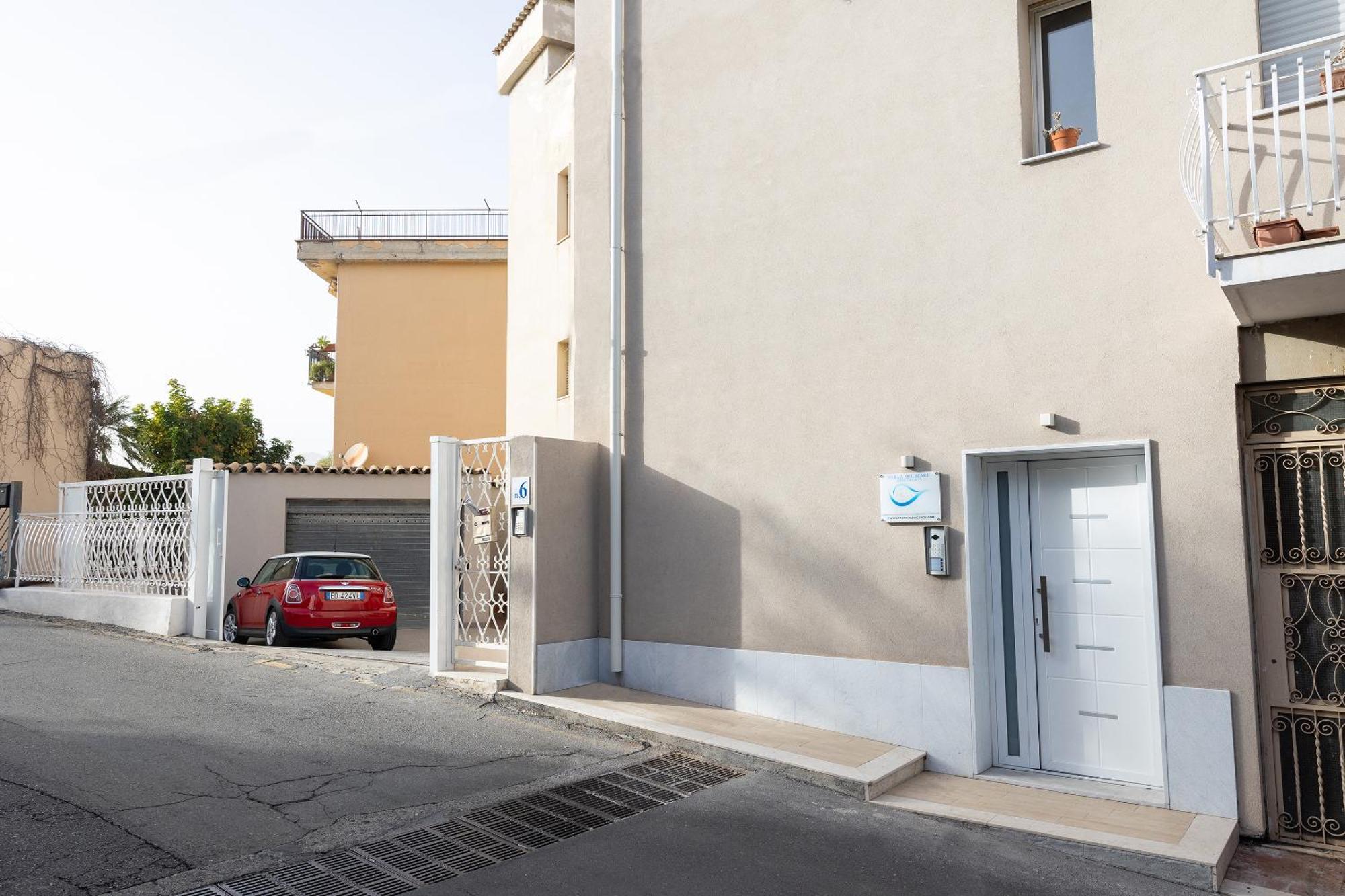 Perla Sul Mare Apartments Giardini Naxos Εξωτερικό φωτογραφία