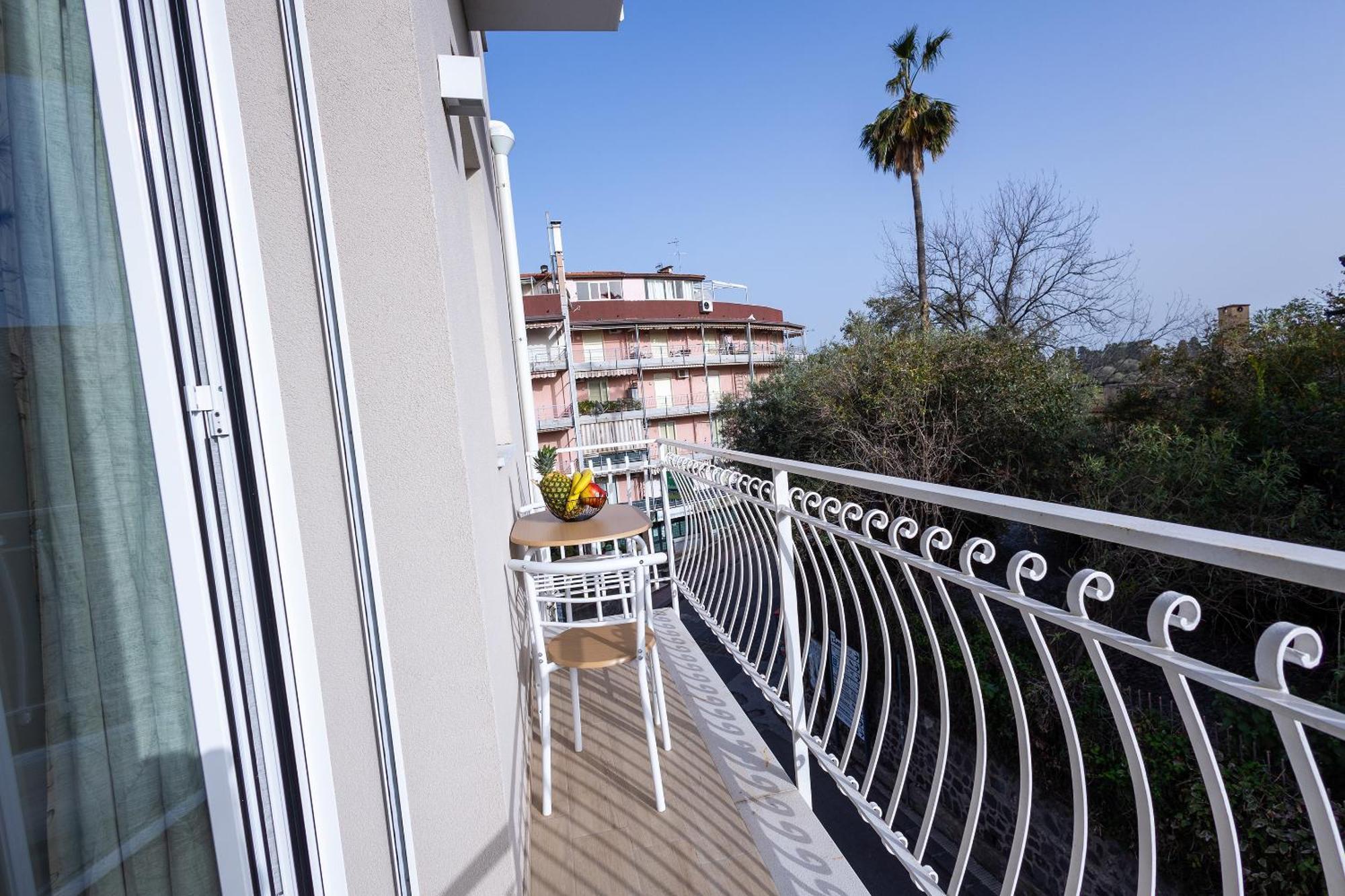 Perla Sul Mare Apartments Giardini Naxos Εξωτερικό φωτογραφία